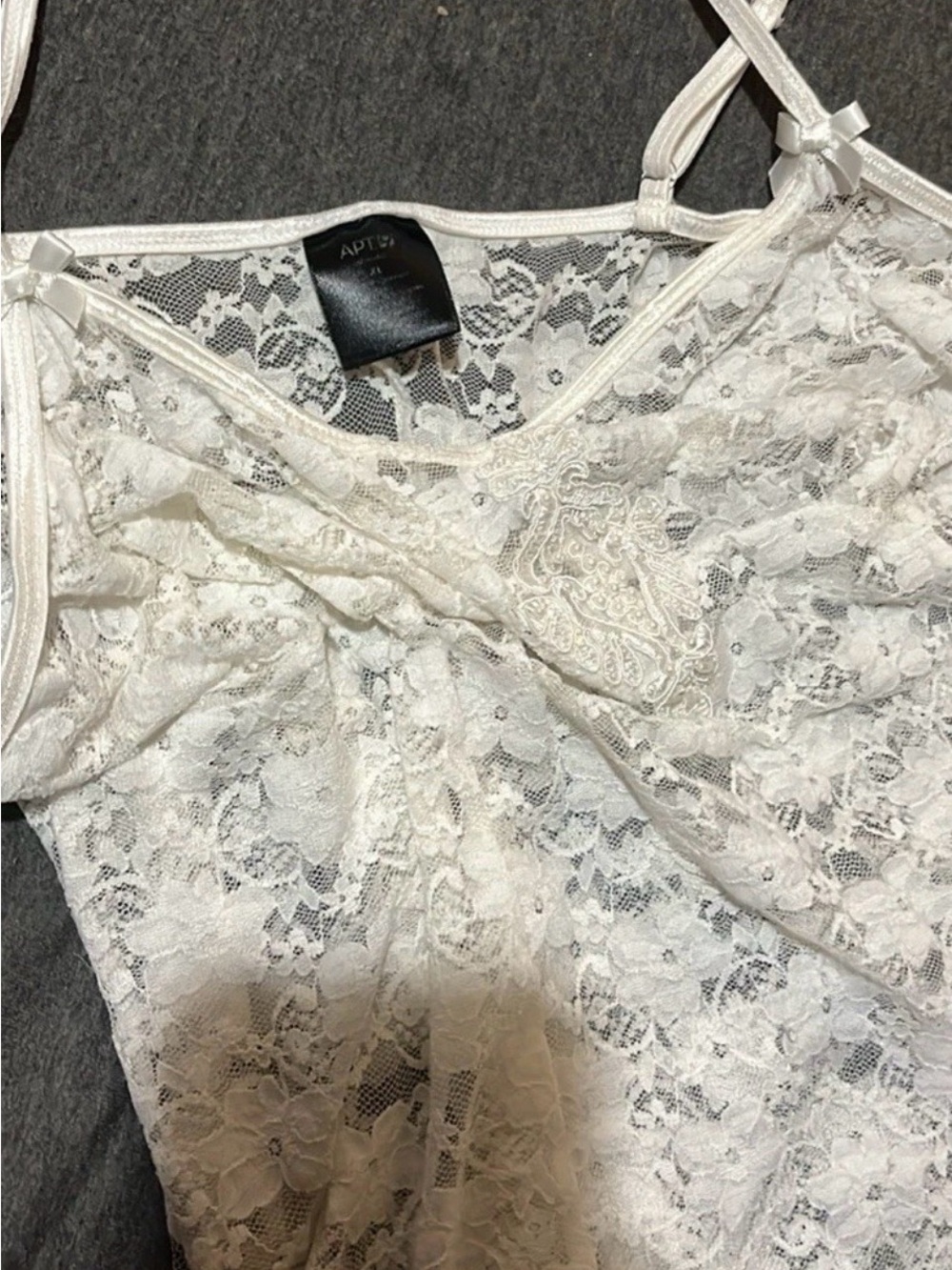 Vintage Apt 9 Women’s White Slip Dress Size M Lace Floral  detailing